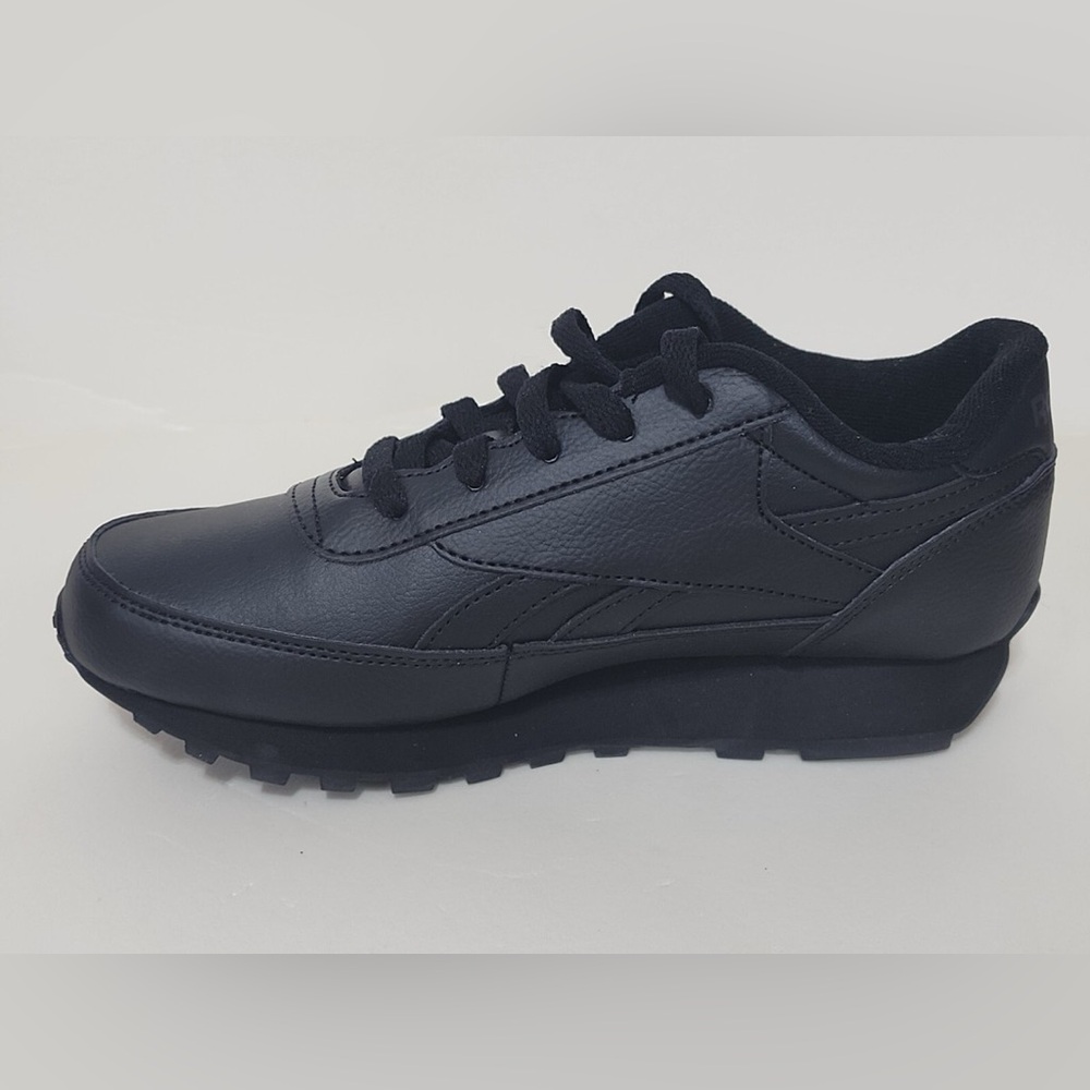 Reebok Women's Classic Renaissance Sneaker Size 8 Wide D Black - Picture 7 of 9